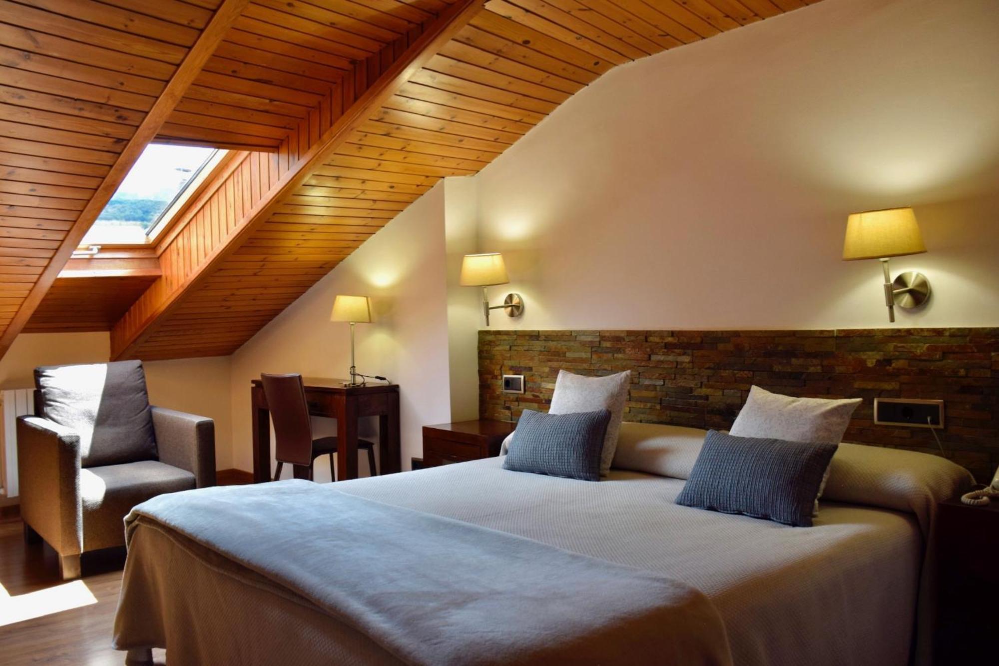 Hotel L'Auet Erillavall Esterno foto